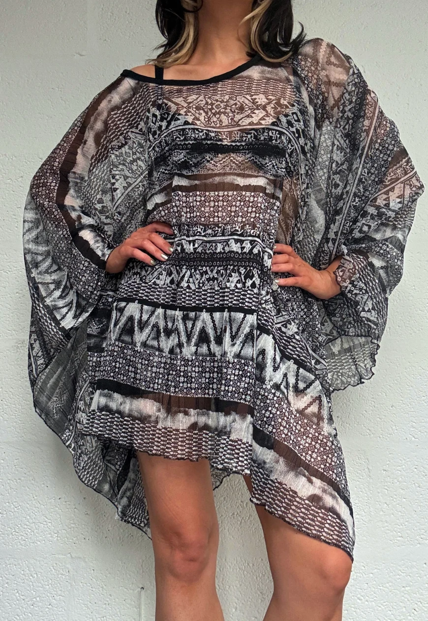 b&w print mesh poncho - Image 4