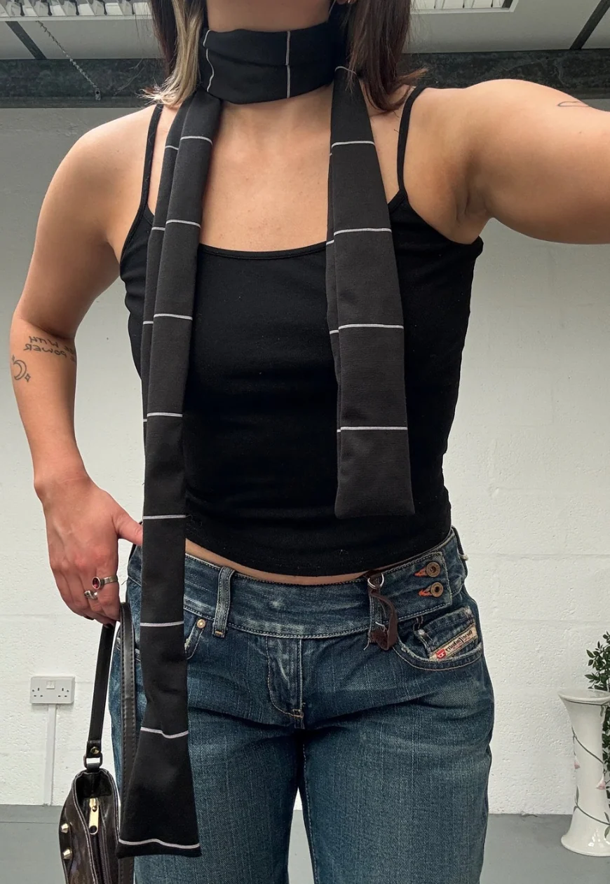 black check skinny scarf - Image 4