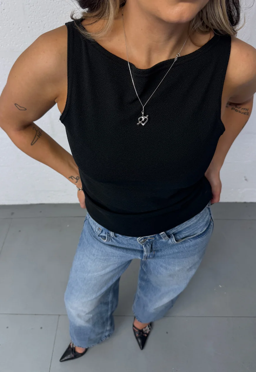 black slash neck top - Image 6