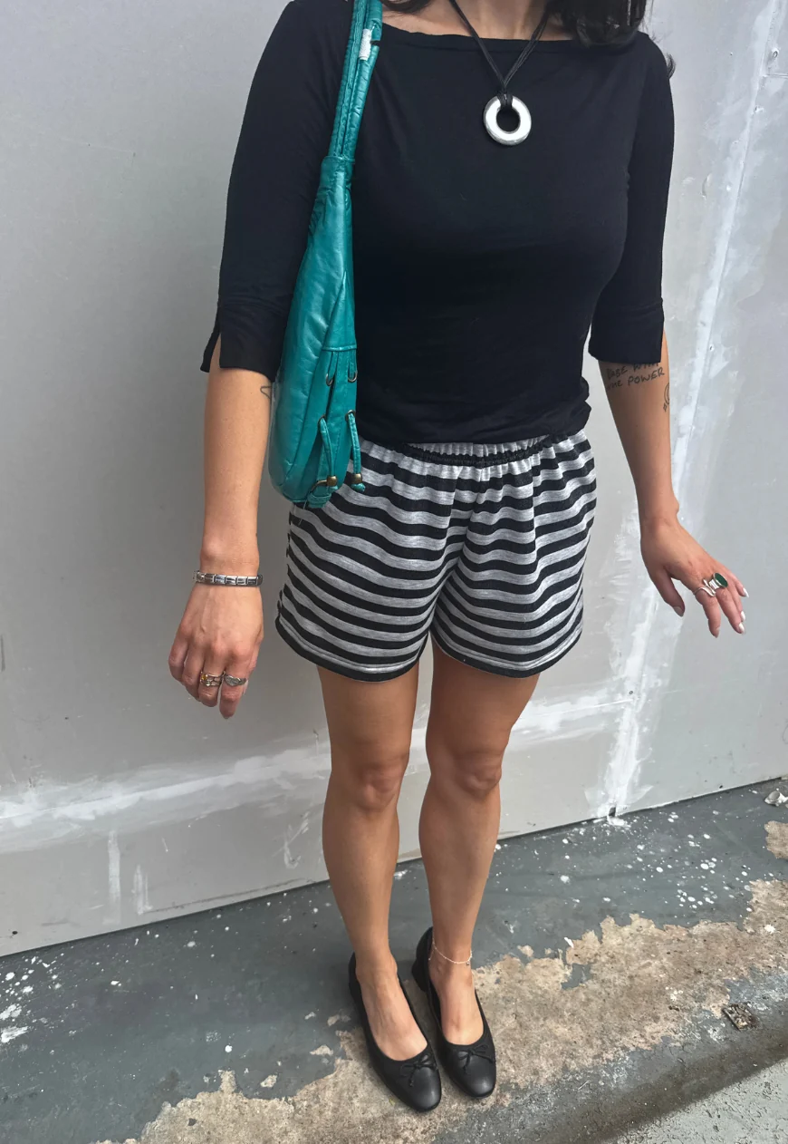 black split sleeve soft top - Image 5