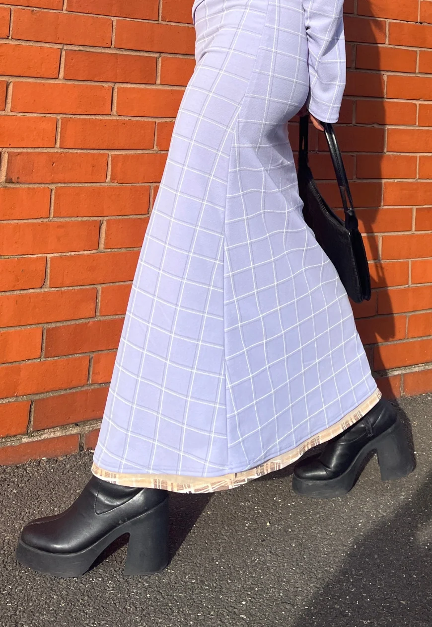 check/tartan reversible mid rise maxi skirt - Image 3