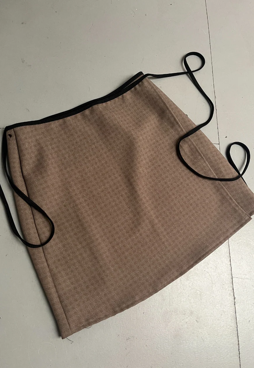 brown check wrap skirt *3rd gen* - Image 3