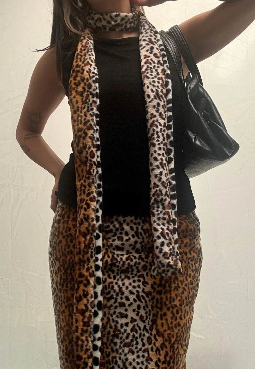 dalmatian/leopard reversible scarf - Image 7
