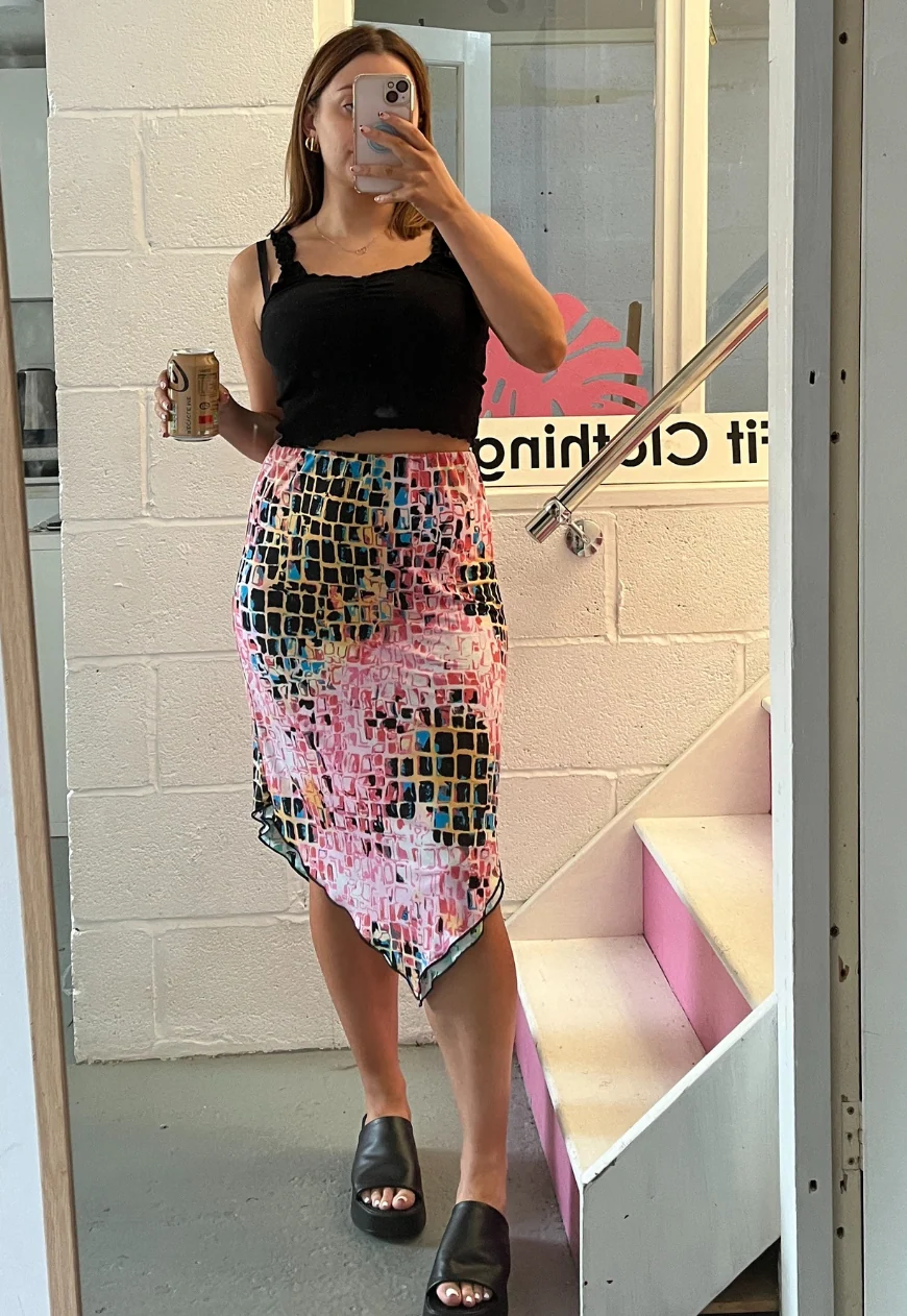 green/pink tile reversible point skirt - Image 5