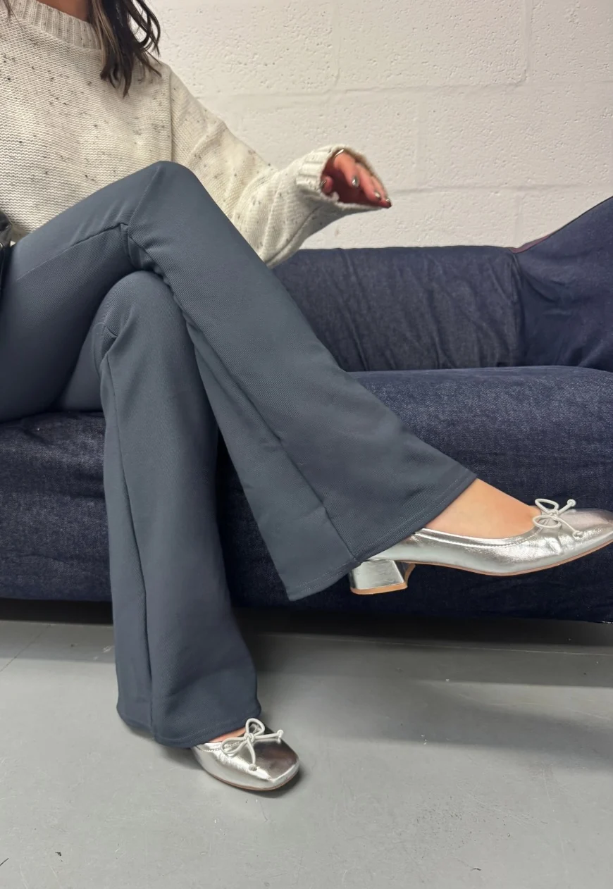 grey rib staple flares - Image 5