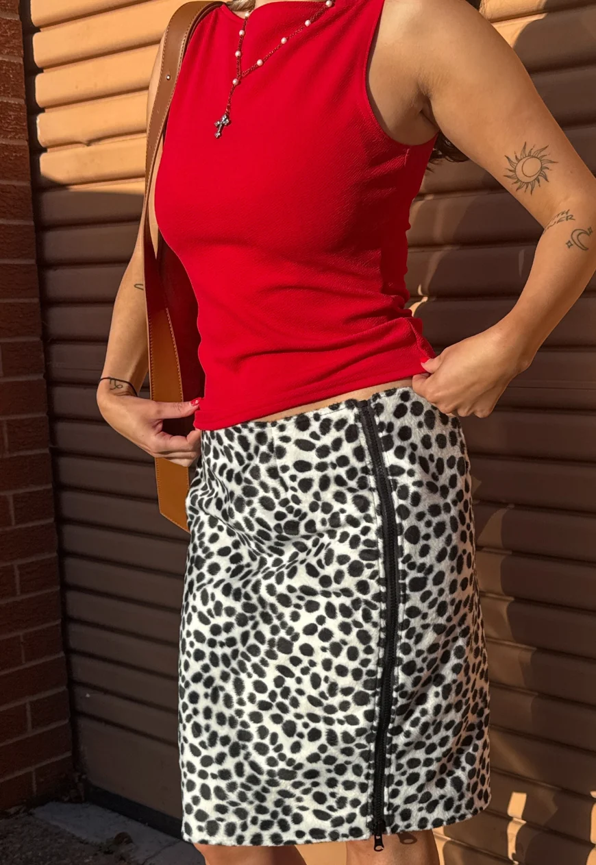 red slash neck top - Image 3